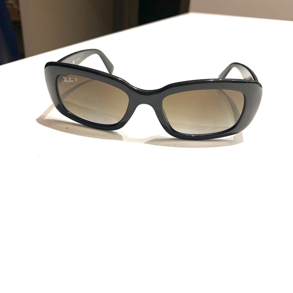 Ray Bans Women's Polarized Classic style